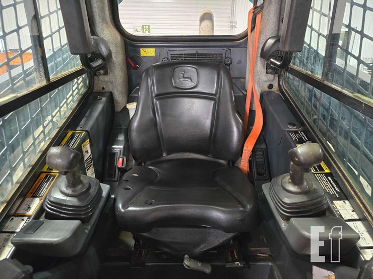 2019-deere-331g-image-12