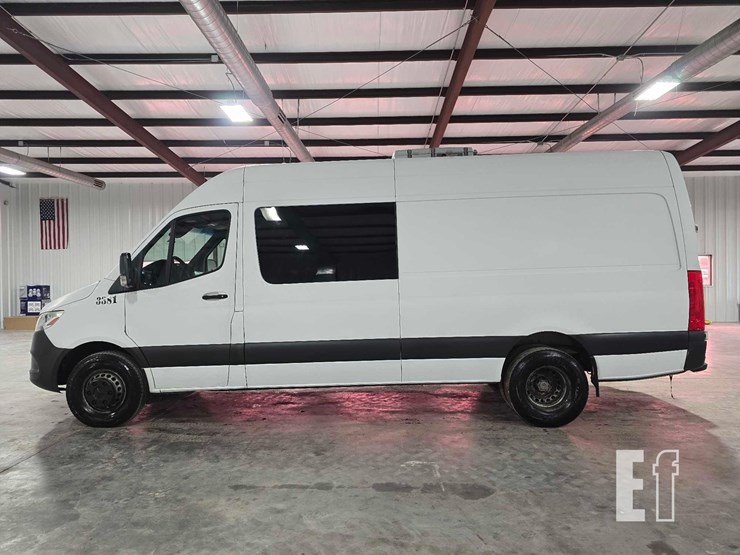 2019-mercedes-benz-sprinter-4500-image-5