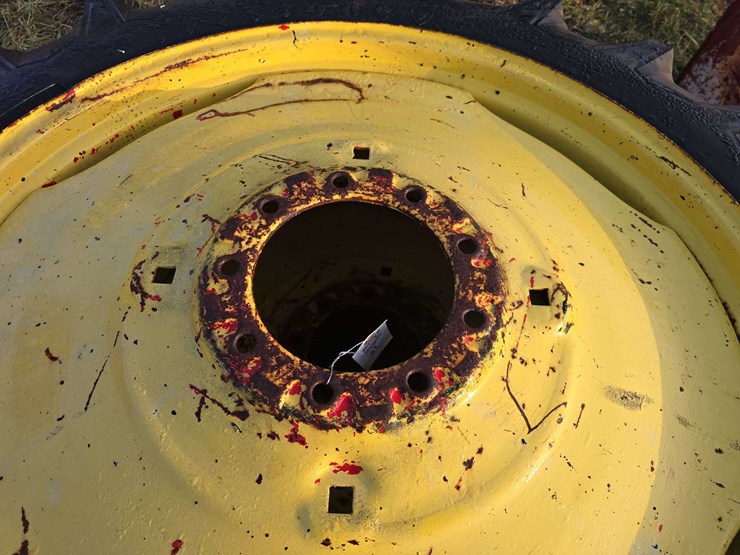 2-firestone-15.5-38-tires-on-9-bolt-rims-image-3