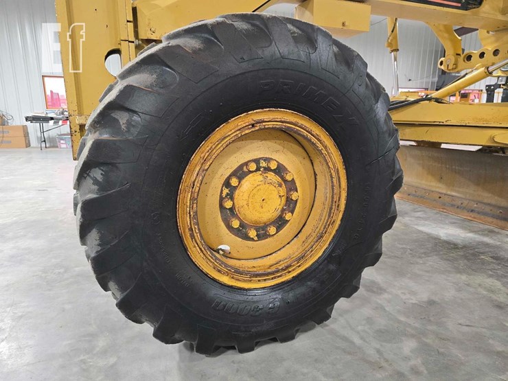 2005-caterpillar-140h-image-23