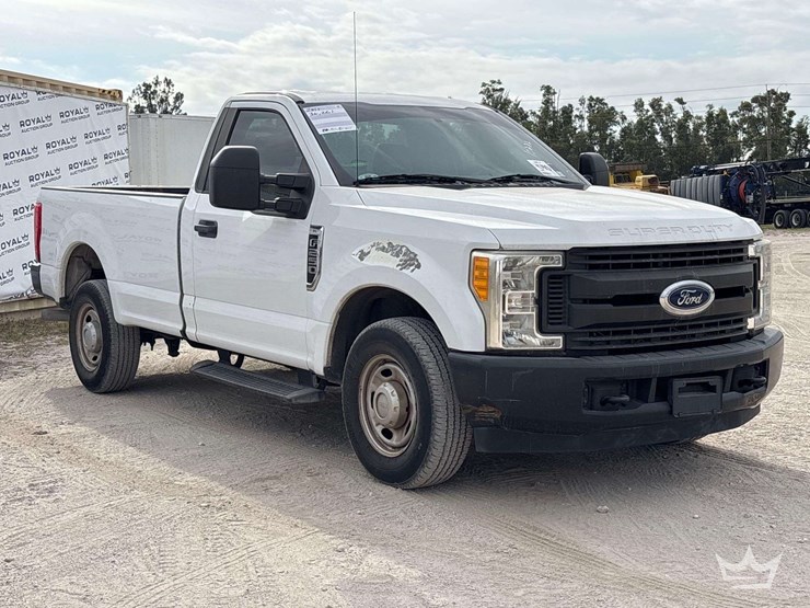 2017-ford-f250-image-2