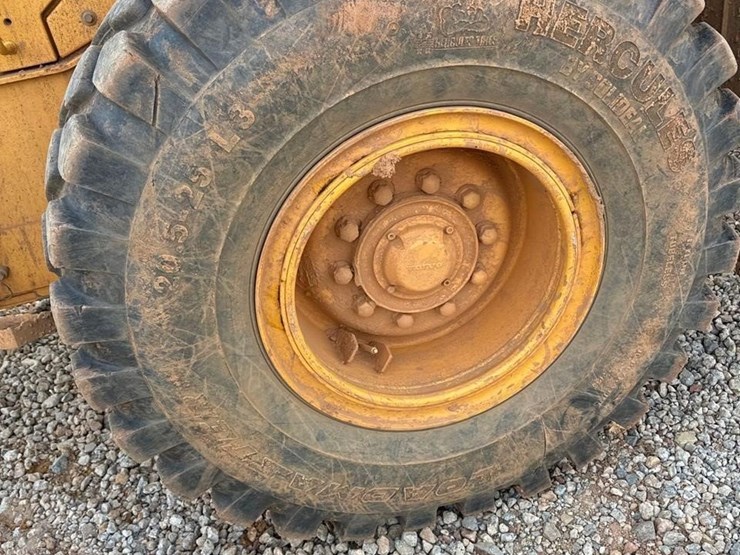 2011-volvo-l60f-image-16