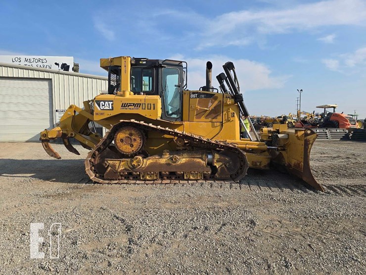 2012-caterpillar-d6t-xw-image-6