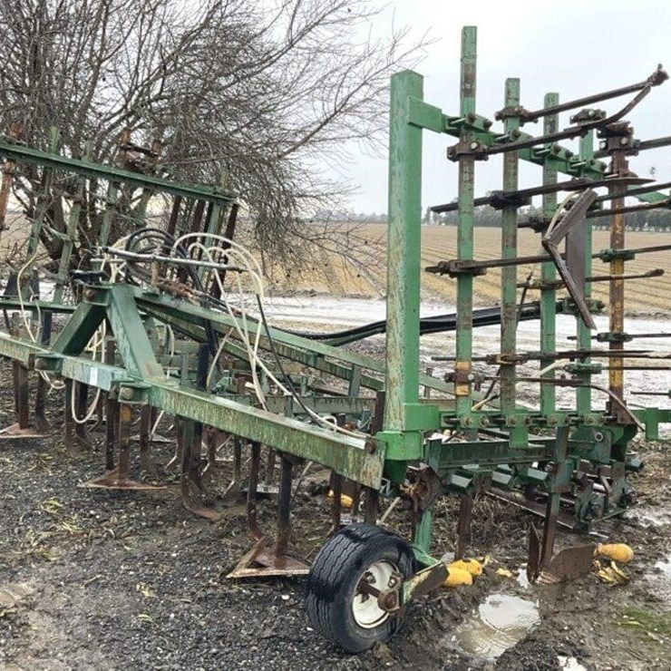Custom 3-Pt 5-Row 60" Fold-Up Cultivator