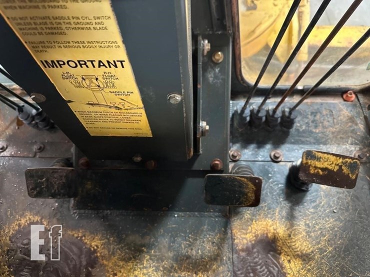 2000-komatsu-gd650aw-2cy-image-18