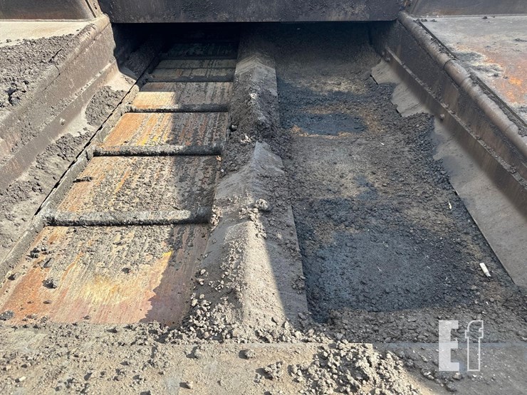 2018-volvo-p7110b-image-20