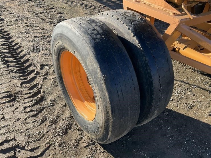 custom-36'-5th-wheel-implement-carrier-image-13