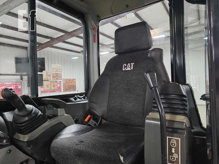 2016-caterpillar-303.5e2-cr-image-32