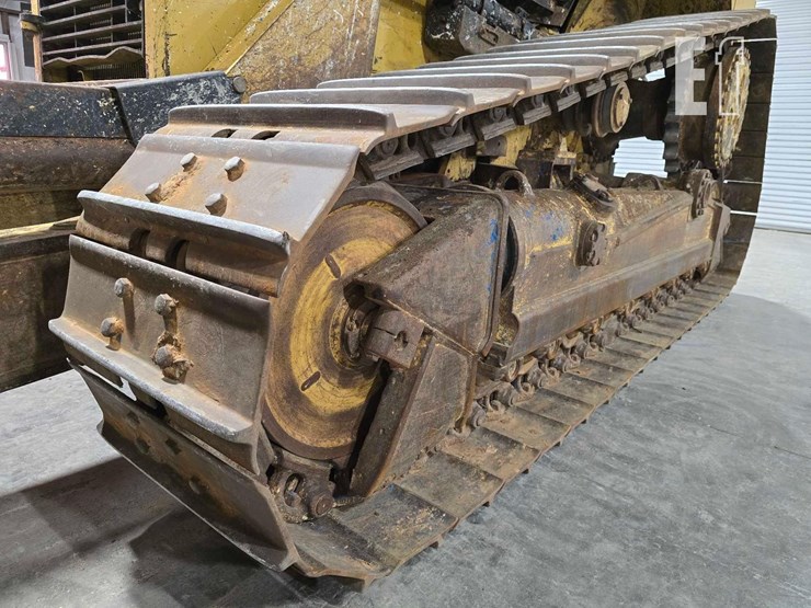 2016-caterpillar-d6n-lgp-image-11