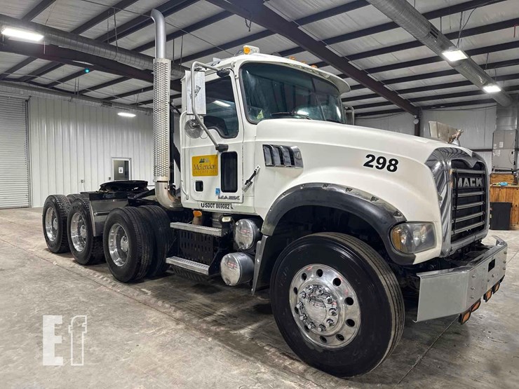 2009-mack-granite-gu713-image-7