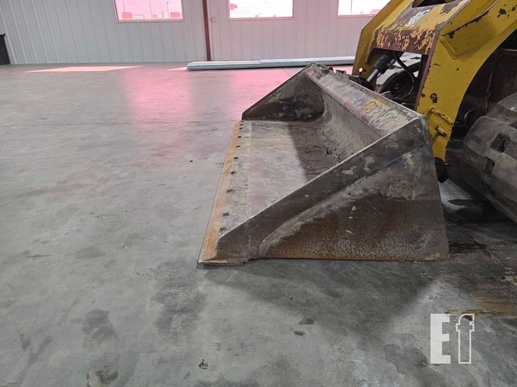 2014-caterpillar-299d-xhp-image-11