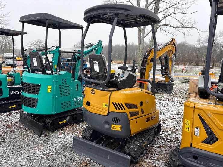 #2007-•-unused-qk18r-mini-excavator-image-6