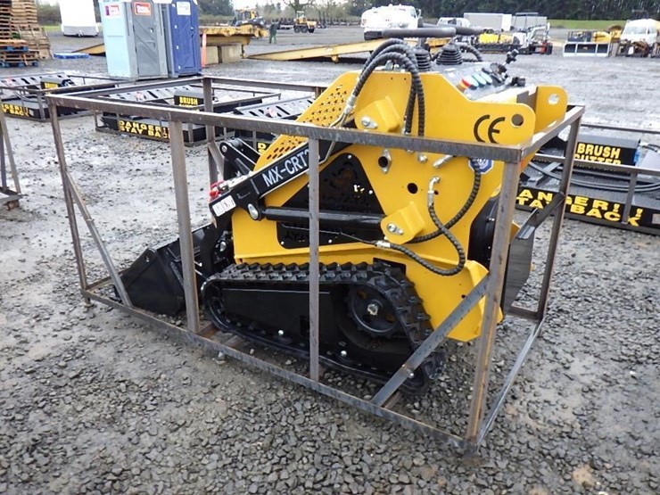 2025-agt-mx-crt23-skid-steer-tracked-loader-image-2