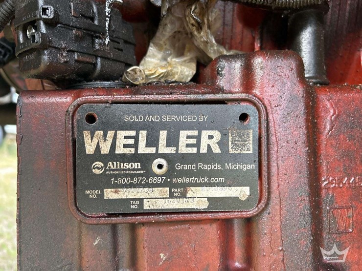 2018-peterbilt-320-image-21