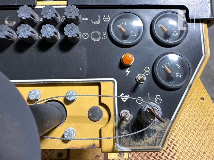 2010-caterpillar-ps-150c-image-13