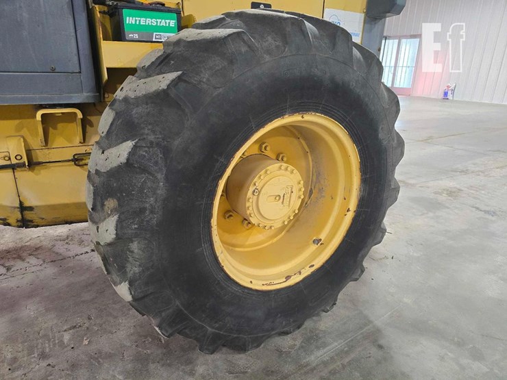 2004-volvo-g60-image-23