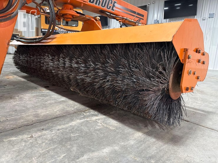 2018-broce-bw260-image-10