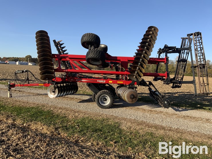 2020-case-ih-345-image-8