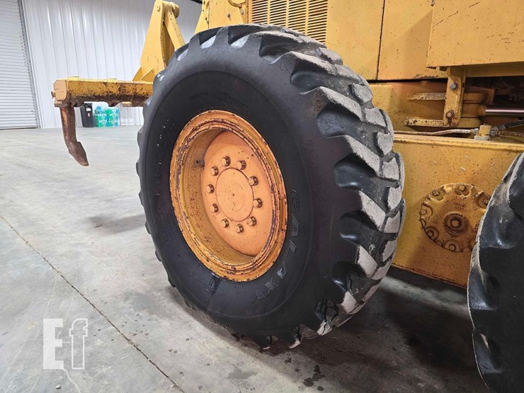 2001-caterpillar-140h-image-30