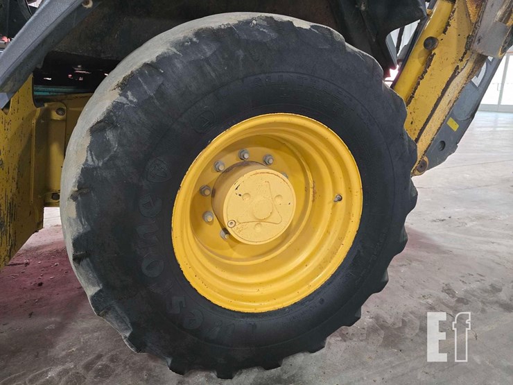 2015-deere-310l-ep-image-23