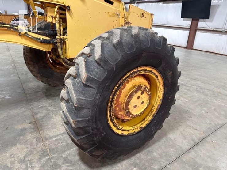 2000-komatsu-gd650aw-2cy-image-23