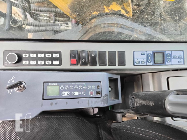 2022-xcmg-xe210u-image-16