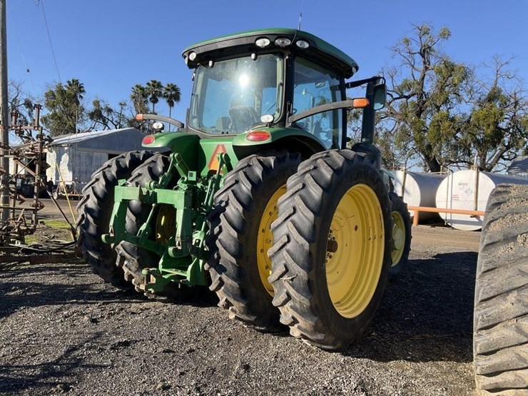 john-deere-8235r-image-5