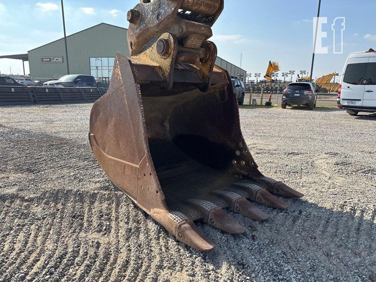 2018-deere-350g-lc-image-12