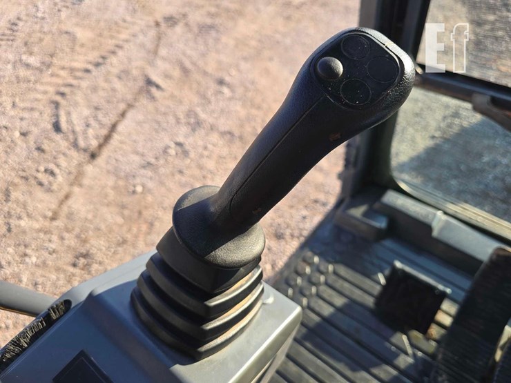 2022-xcmg-xe210u-image-22