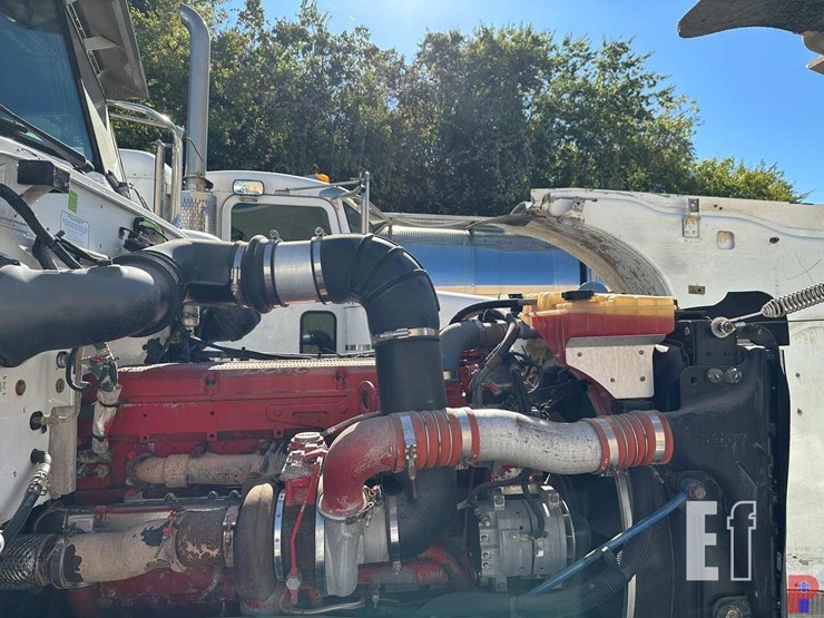 2008-peterbilt-367-image-20