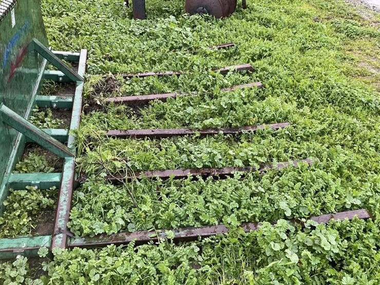 (offsite)-jesse-6-prong-orchard-rake-attachment-image-4