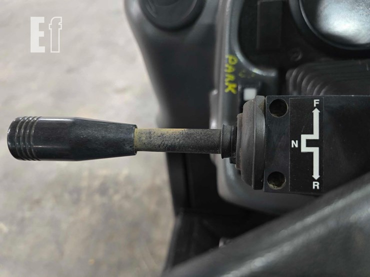 2020-caterpillar-th255c-image-21