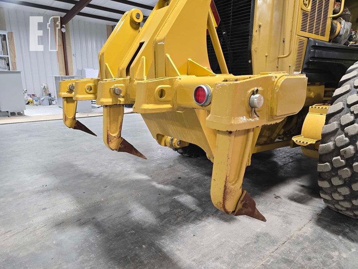 2007-caterpillar-140h-image-11