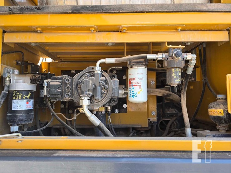 2022-xcmg-xe210u-image-27