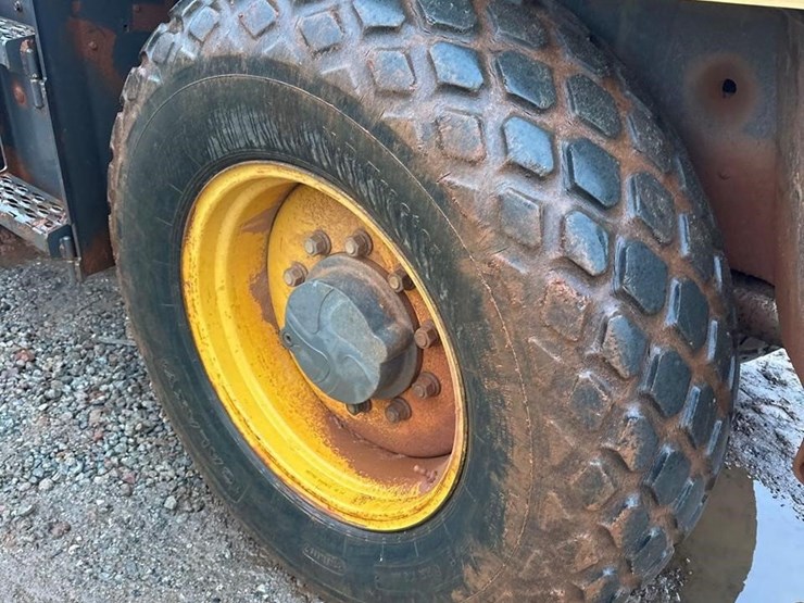 2014-volvo-sd75-image-19