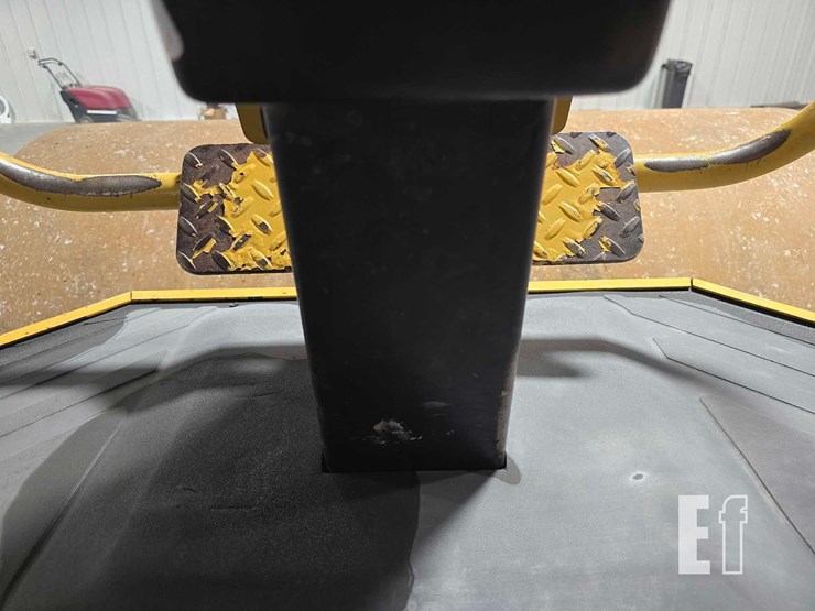 2003-caterpillar-cs-563e-image-14