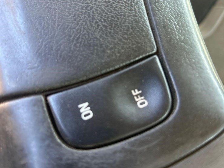 2008-sterling-l8500-image-64