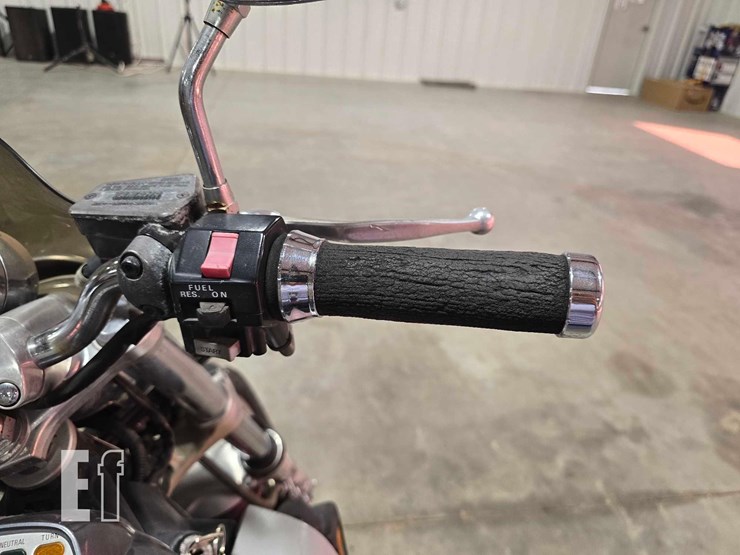 2001-yamaha-xt225-image-14