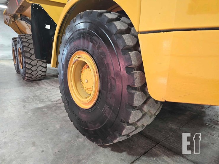 2015-caterpillar-745c-image-22