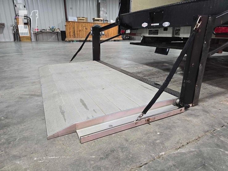 2006-ford-e350-sd-image-11