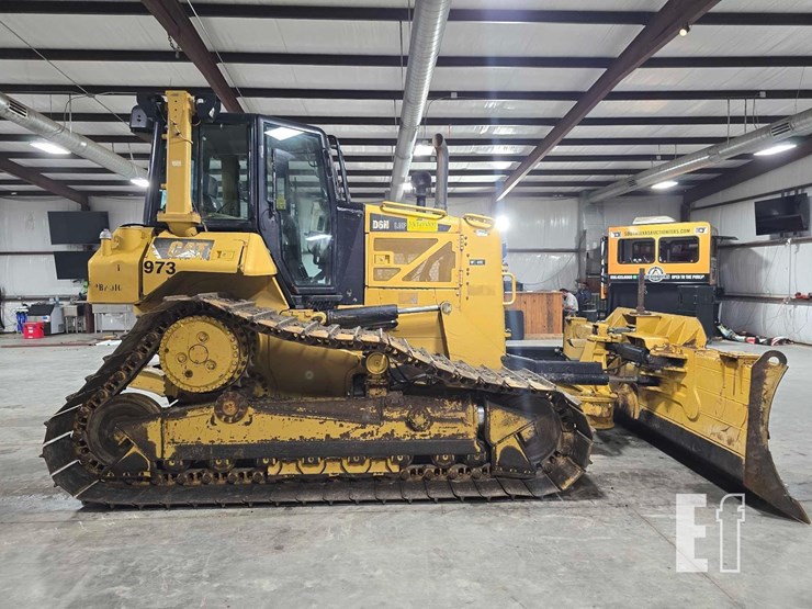2013-caterpillar-d6n-lgp-image-6
