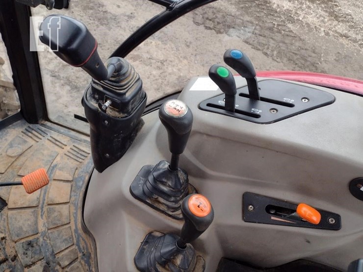 case-ih-farmall-95a-image-9