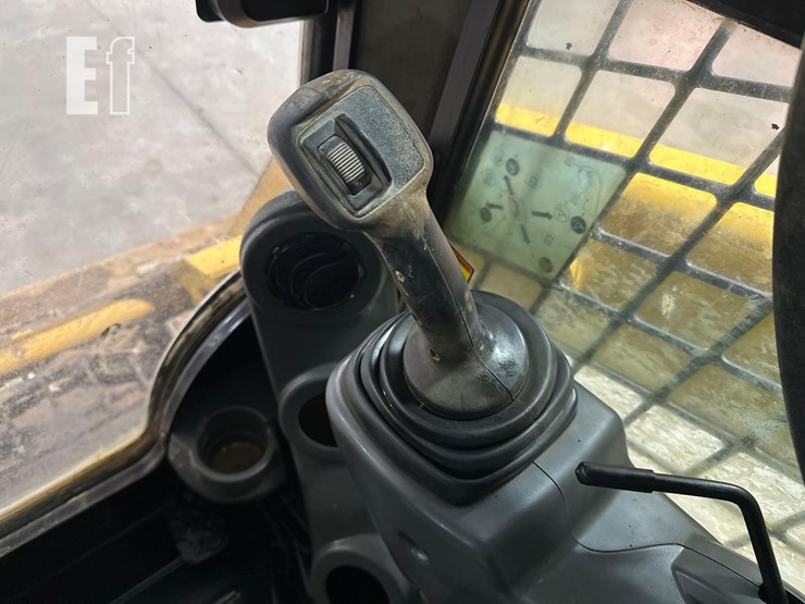 2018-caterpillar-259d-image-18