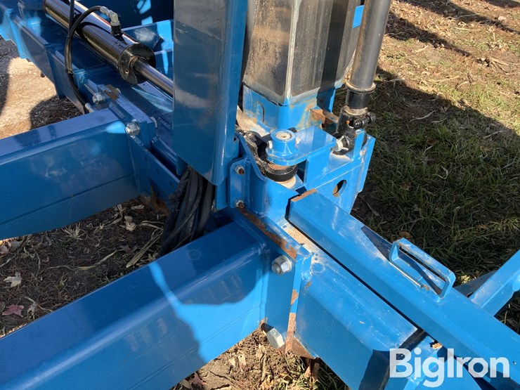 2009-kinze-3600-image-19