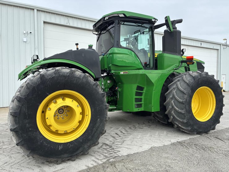 2024-john-deere-9r-590-image-3