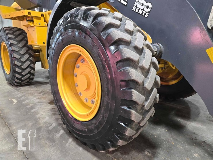 2022-deere-444-p-tier-image-17