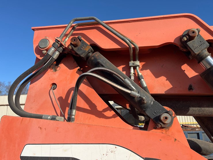 #7-•-2006-jlg-6042-forklift-image-9