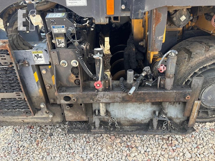 2018-volvo-p7110b-image-15