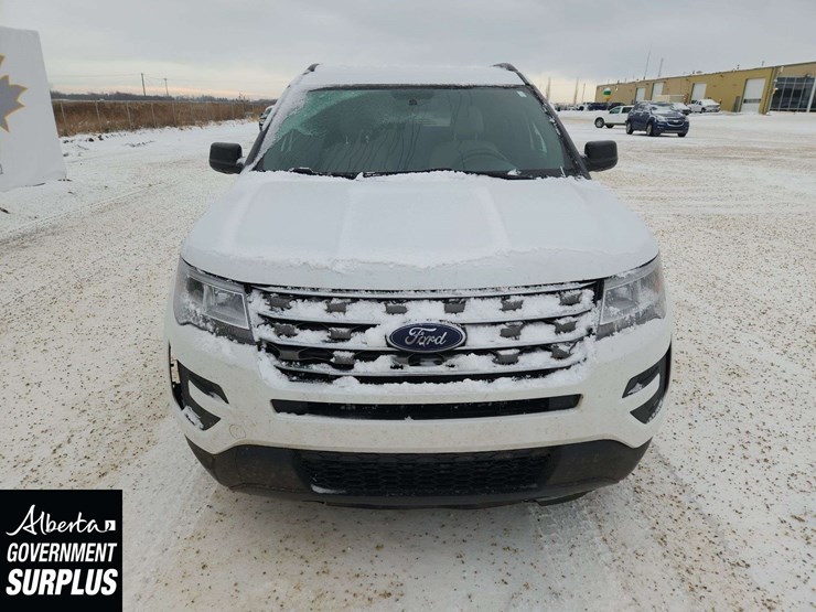 2017-ford-explorer-image-9