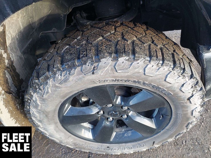 2023-ram-1500-classic-image-13